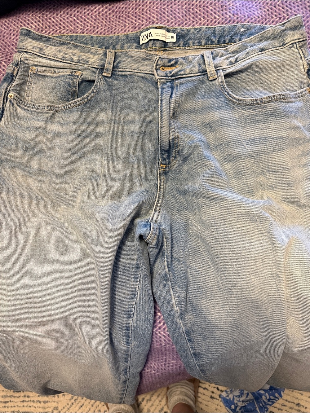 Zara Light Wash Boyfriend Jeans - Pale Blue